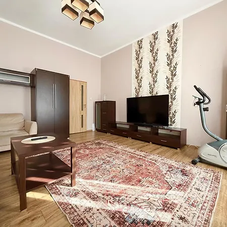 Apartment Pulaskiego Spacious By Bookinghost *