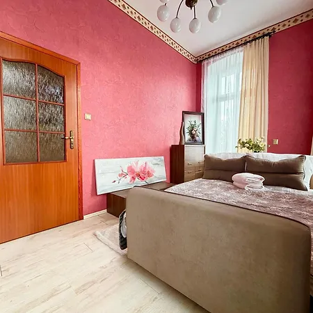 Apartment Pulaskiego Spacious By Bookinghost *