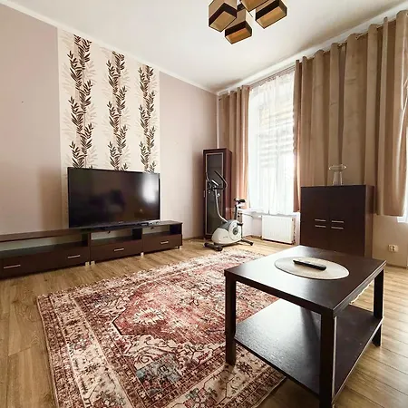 Pulaskiego Spacious By Bookinghost Vratislav