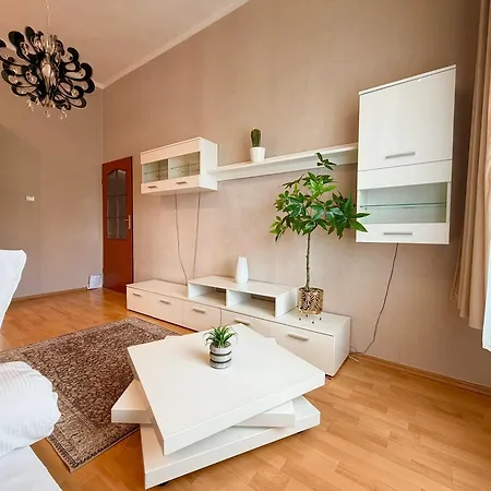 Pulaskiego Spacious By Bookinghost Apartmán